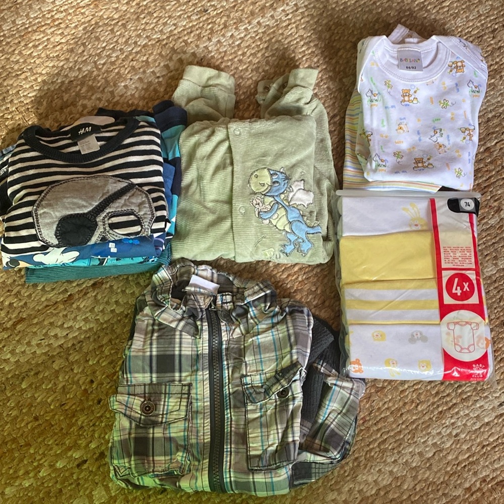 Bundle of baby clothes size 1-5 year
